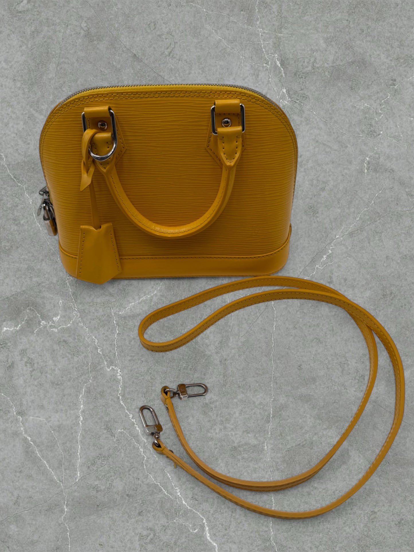 Louis Vuitton Alma Mini In Pelle Gialla